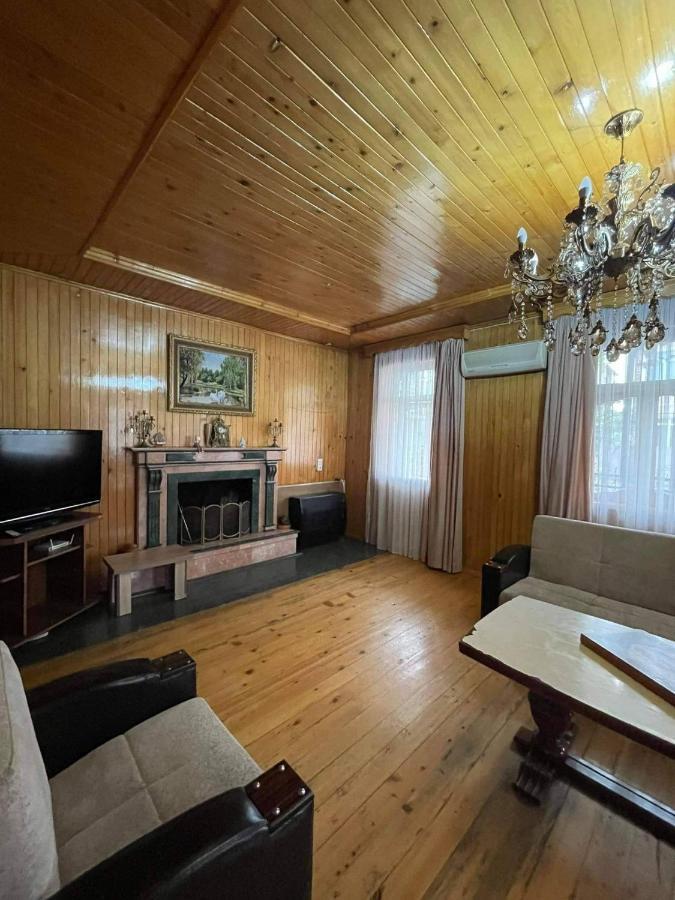 Apartment Sofia Батуми Екстериор снимка