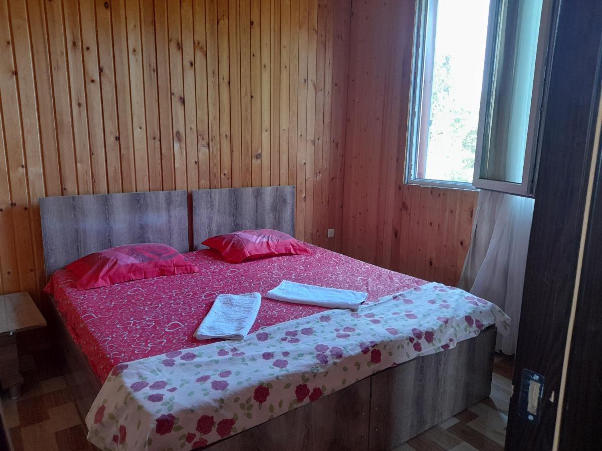 Apartment Sofia Батуми Екстериор снимка