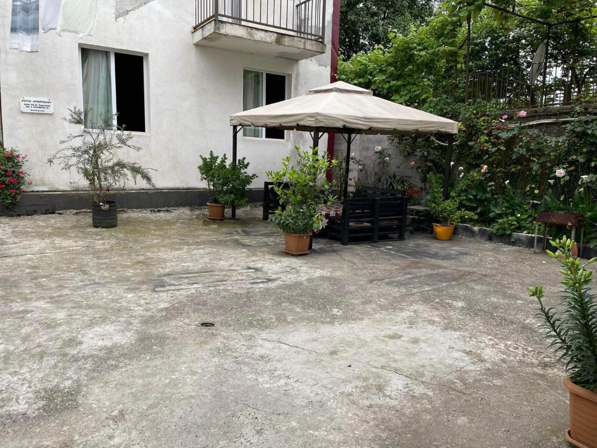 Apartment Sofia Батуми Екстериор снимка
